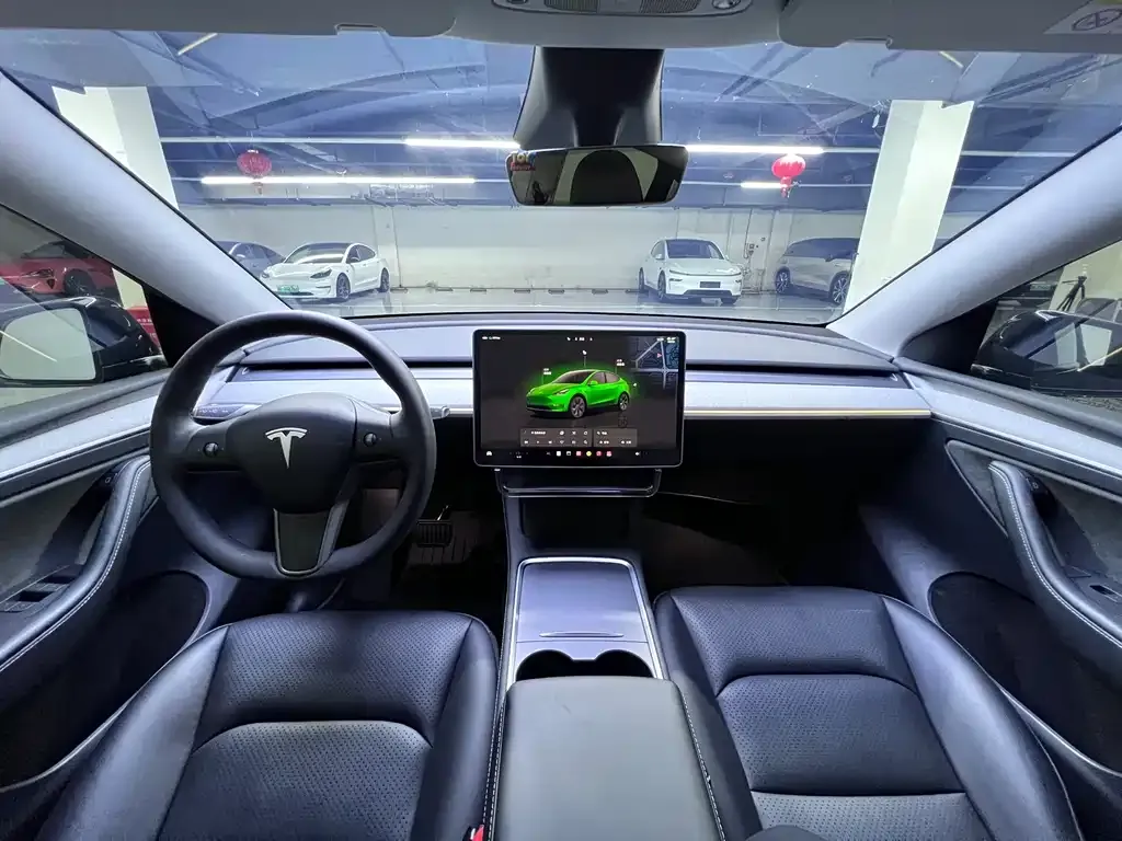 Tesla Model Y — фото 5