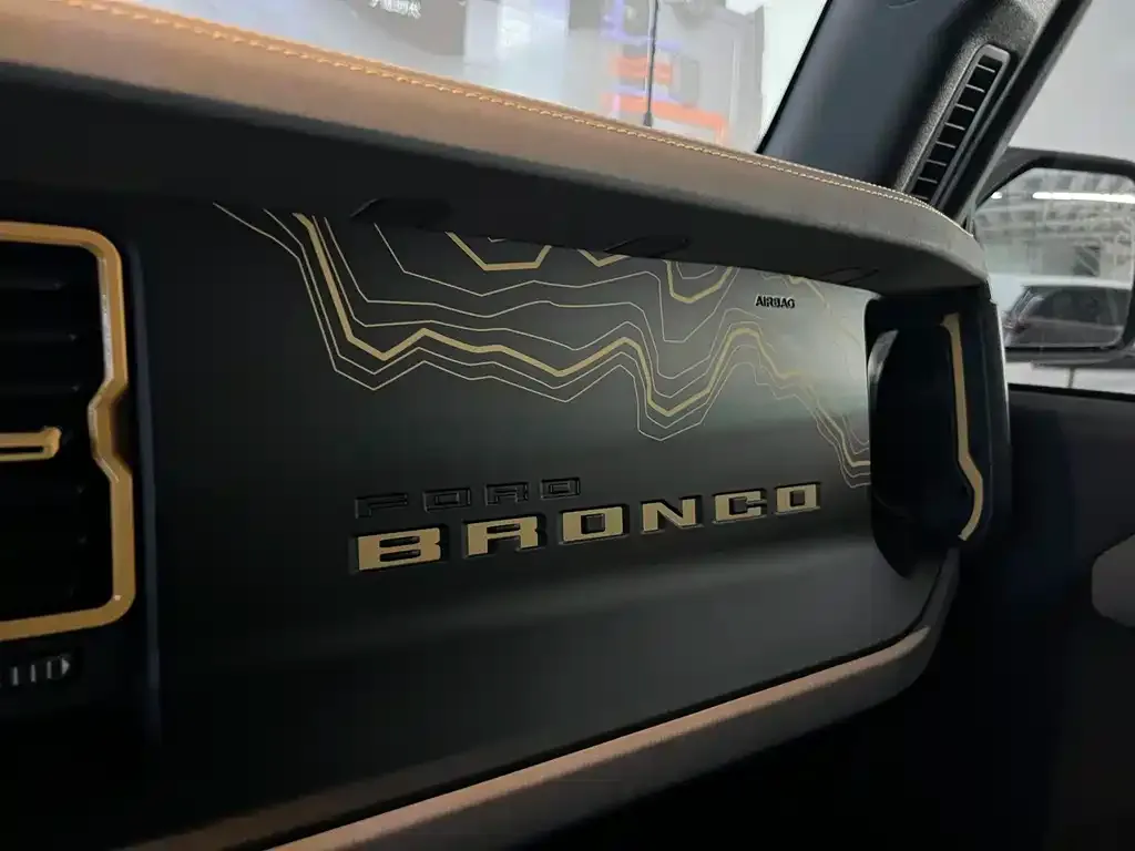 Ford Bronco 2024 из CN, фото 2
