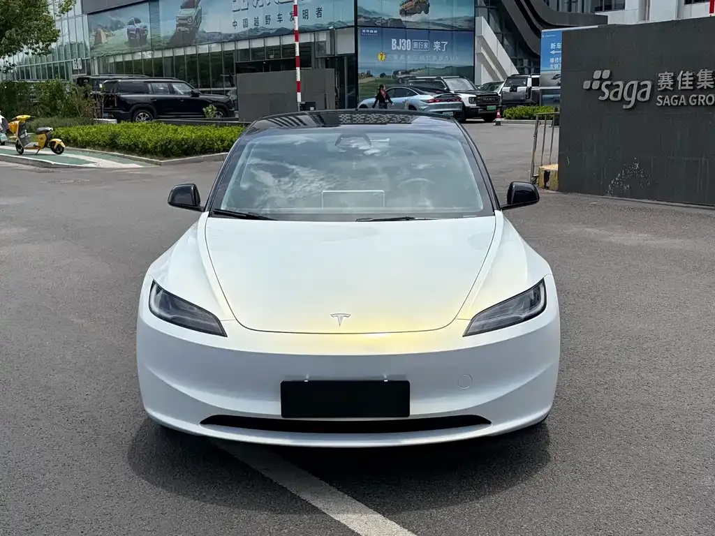 Tesla Model 3 — фото 6