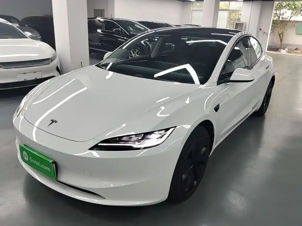 Tesla Model 3 — фото 7