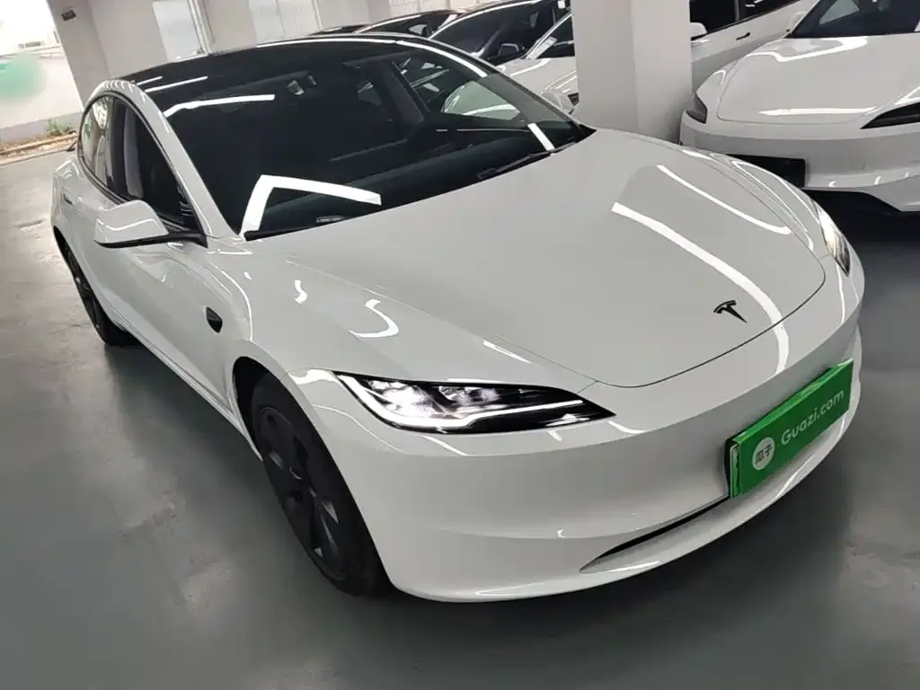 Tesla Model 3 — фото 9