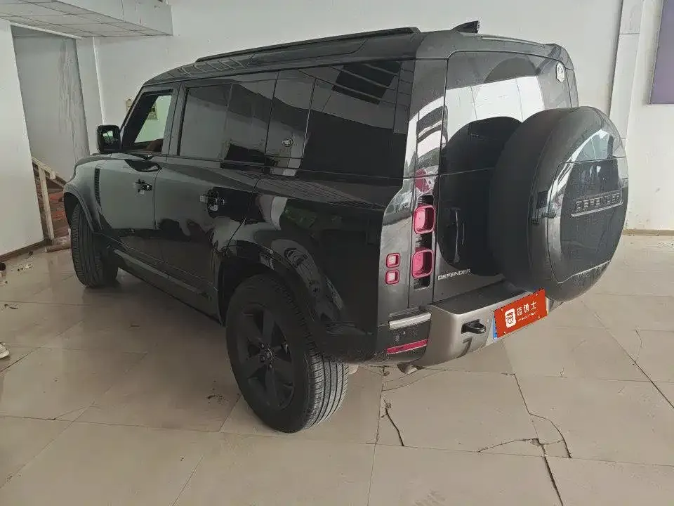 Land Rover Defender — фото 10