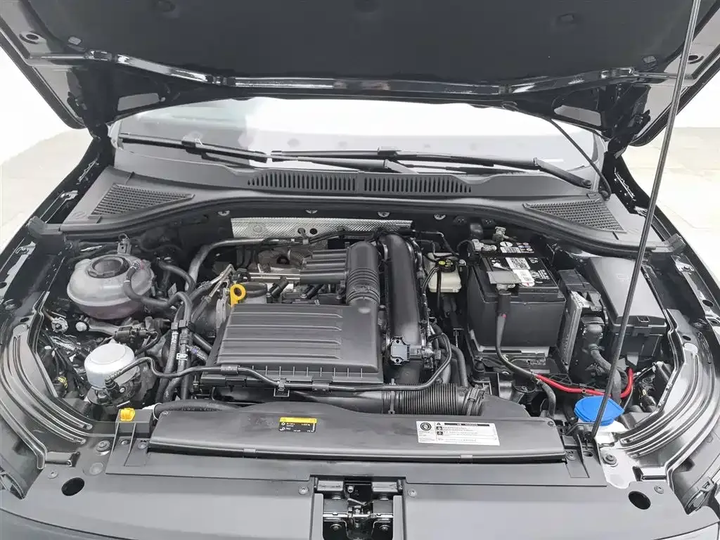 Volkswagen Lavida 2023 из CN, фото 8
