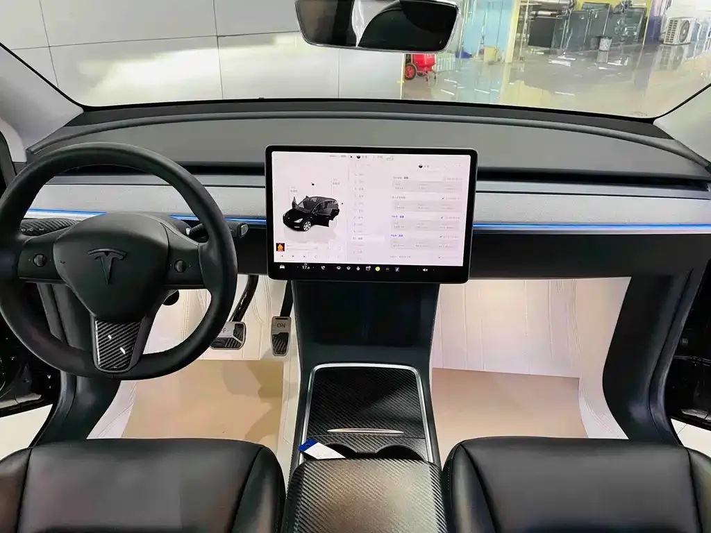 Tesla Model Y — фото 4