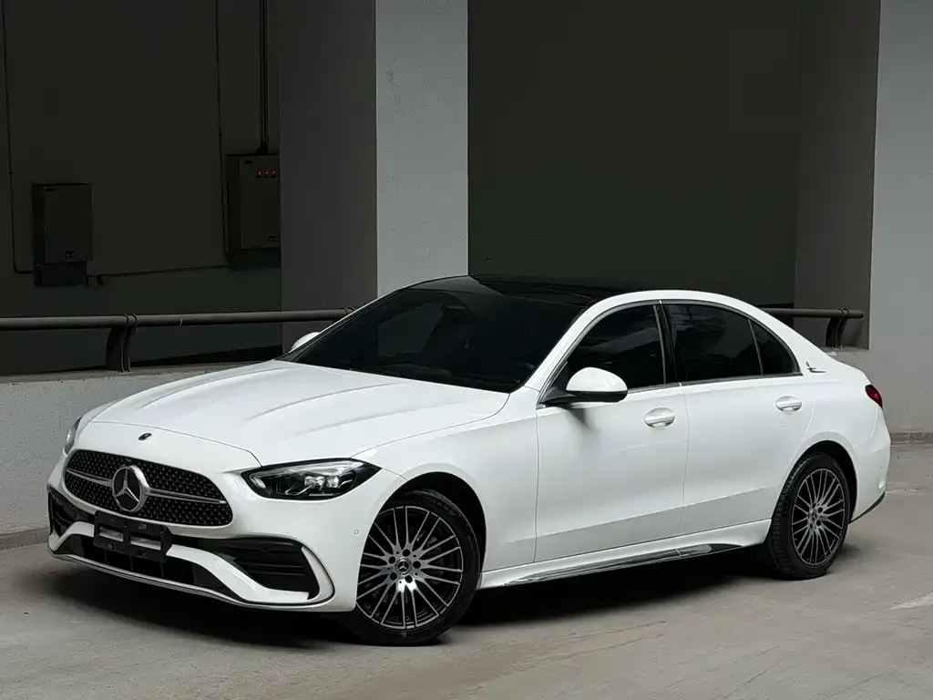 Mercedes-Benz C-Class — фото 1