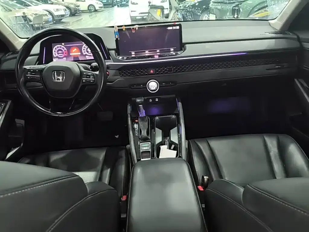 Honda Accord — фото 9