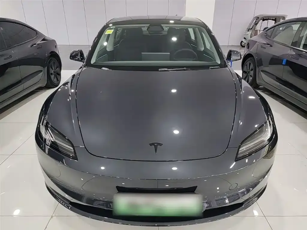 Tesla Model 3 — фото 3