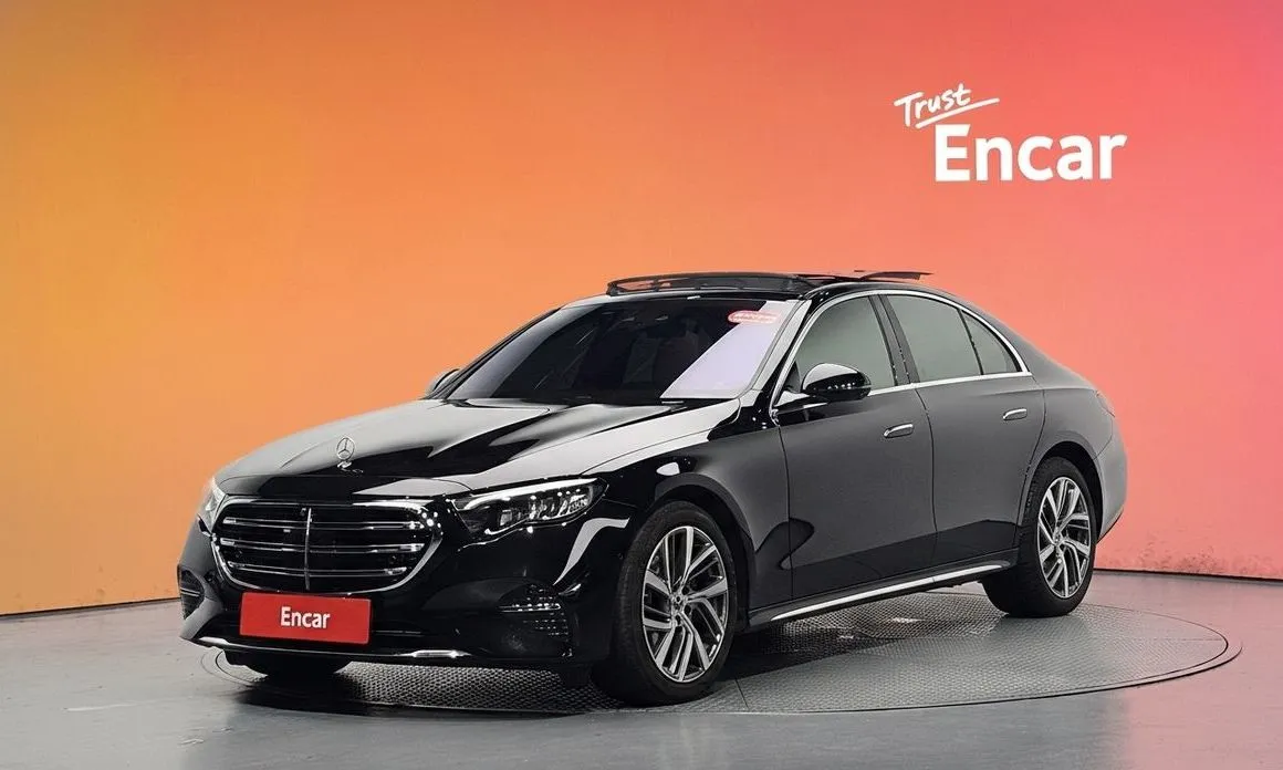 Mercedes-Benz E-Class — фото 1
