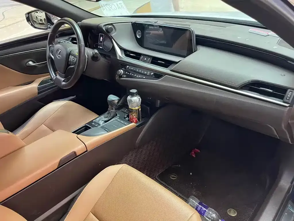 Lexus ES 2021 из CN, фото 5