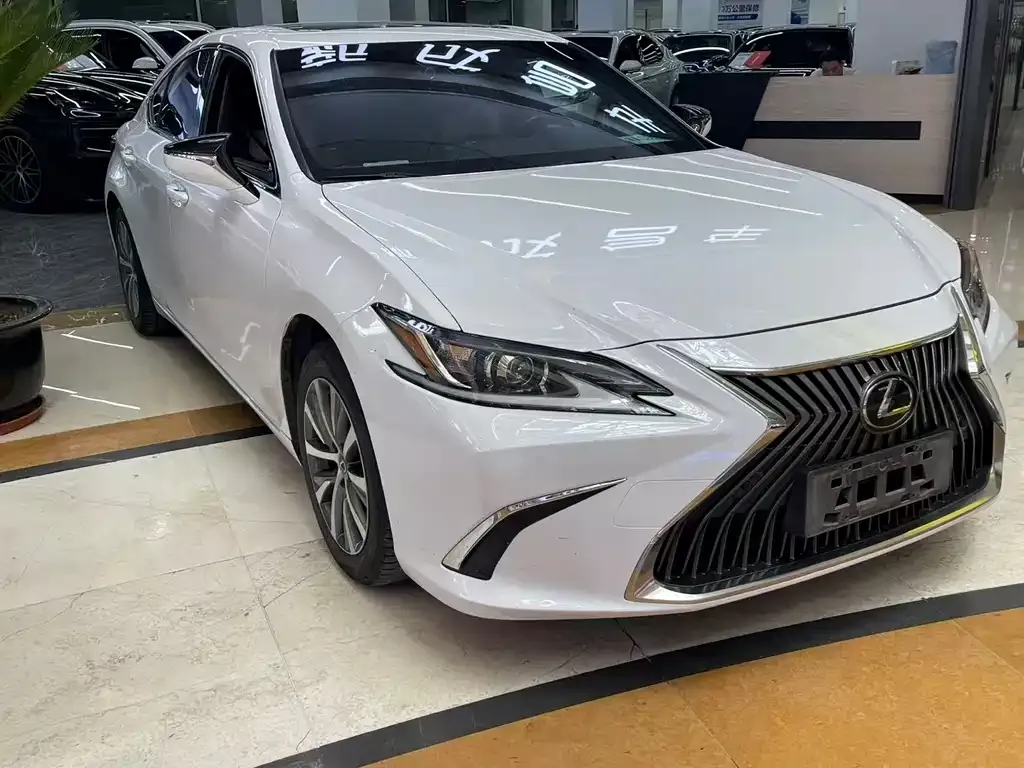 Lexus ES 2021 из CN, фото 6