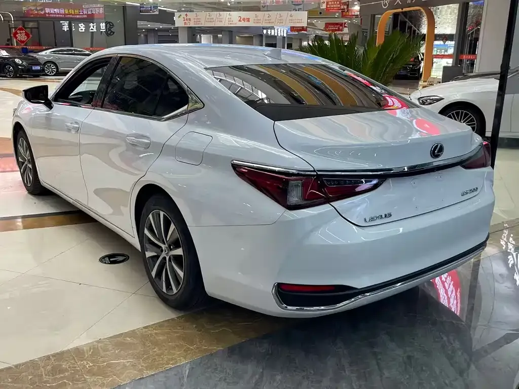 Lexus ES 2021 из CN, фото 10