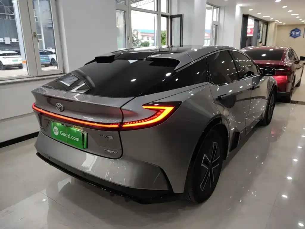 Toyota bZ5 2025 из CN, фото 7