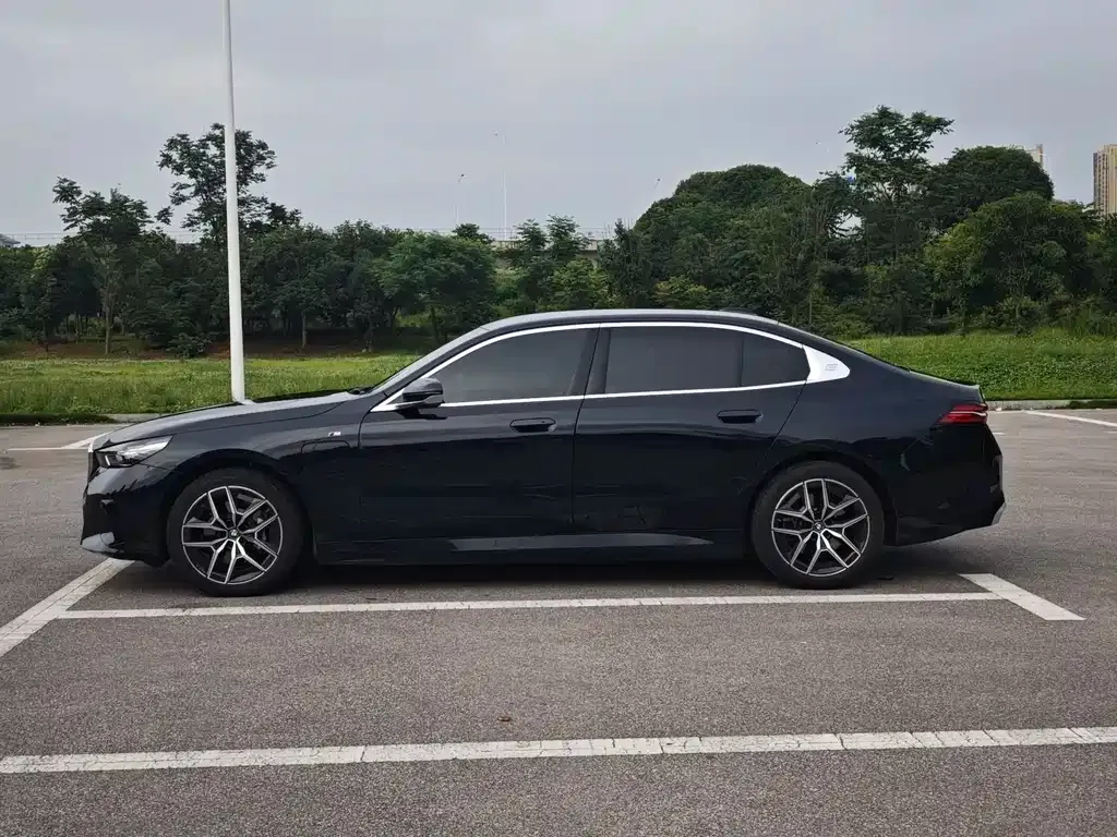 BMW i5 2024 из CN, фото 9