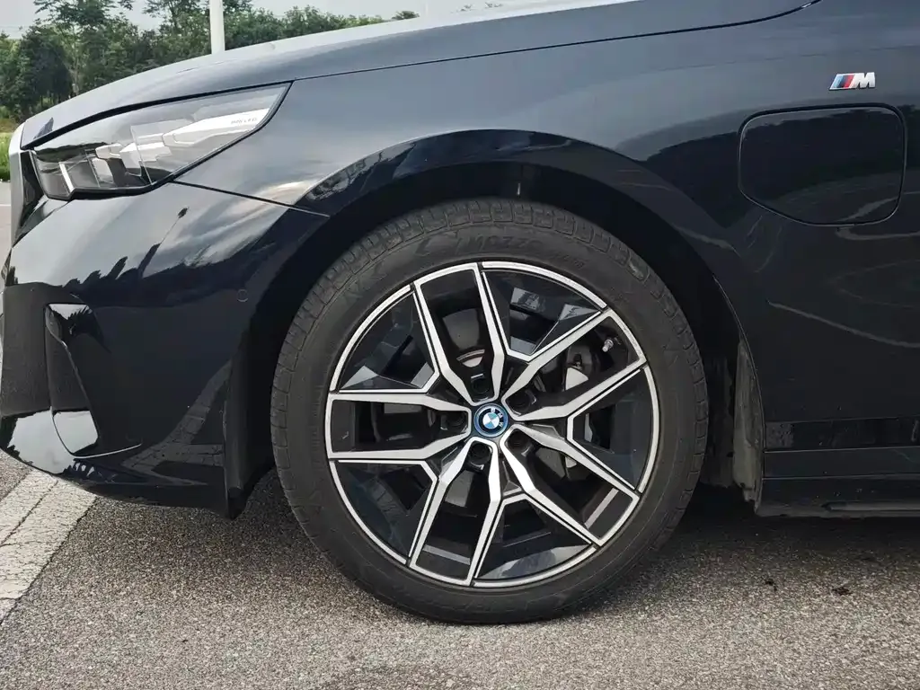 BMW i5 2024 из CN, фото 5