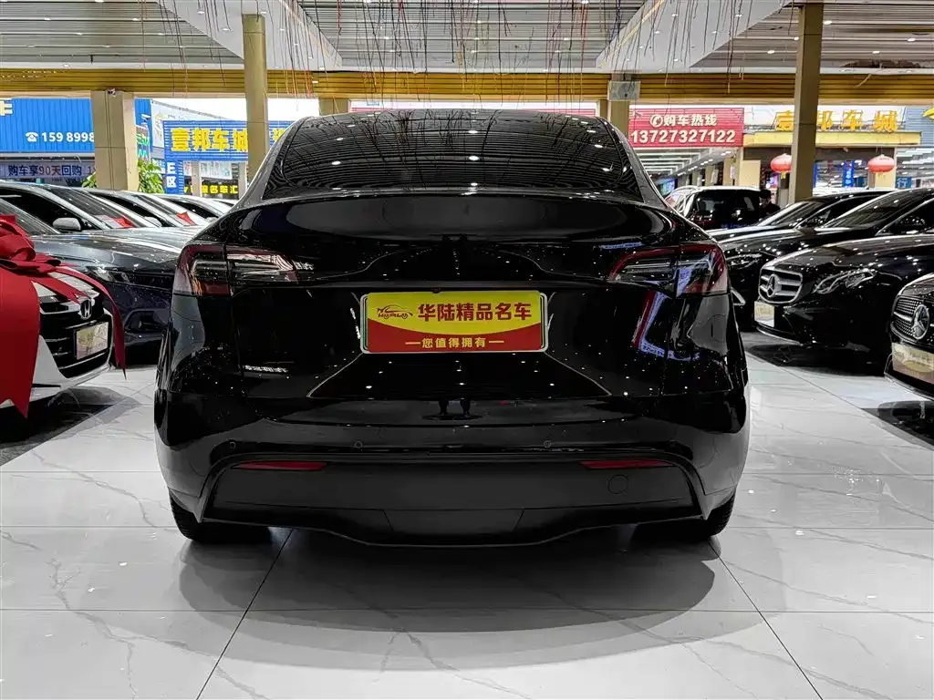 Tesla Model Y — фото 4