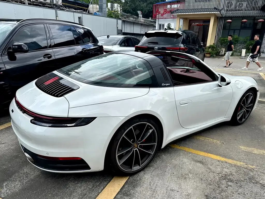 Porsche 911 2022 из CN, фото 5
