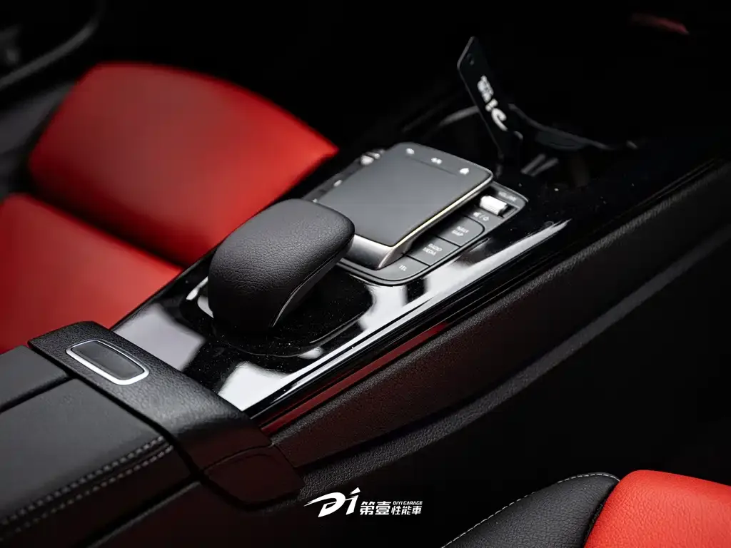 Mercedes-Benz A-Class AMG — фото 7