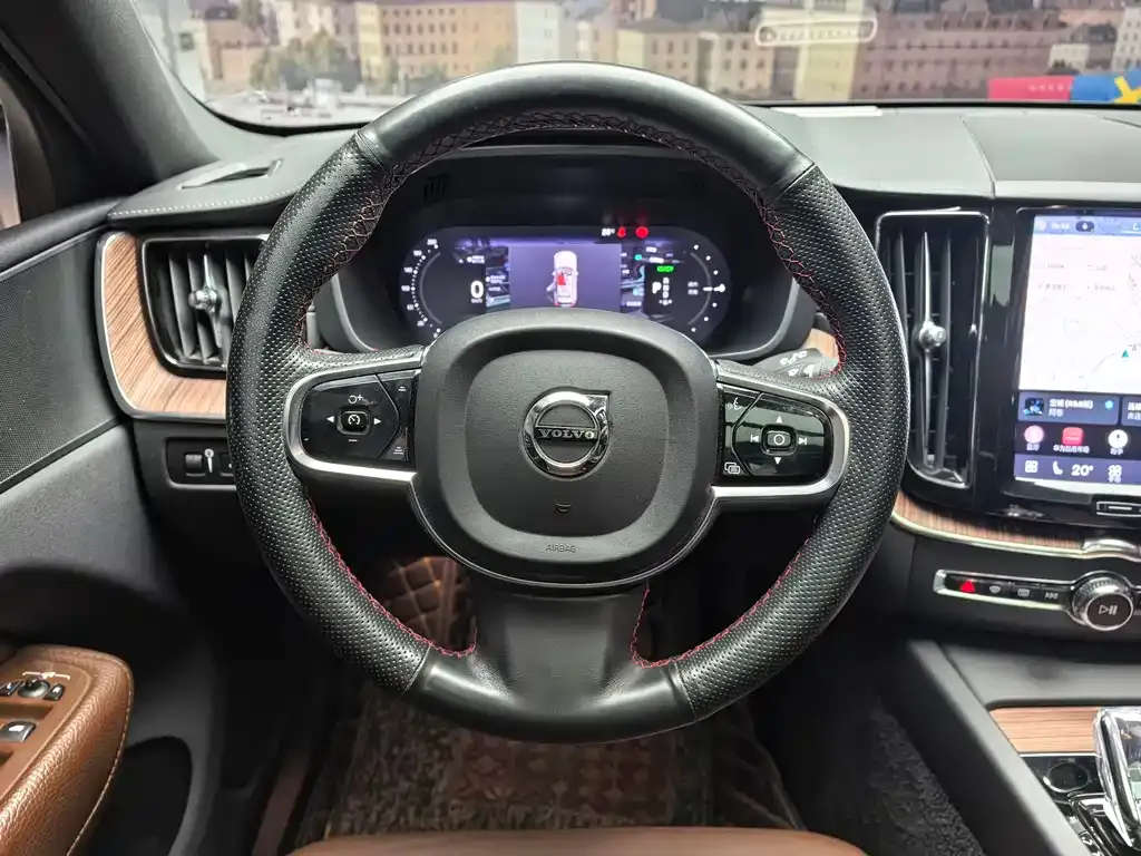 Volvo XC60 PHEV 2021 из CN, фото 6