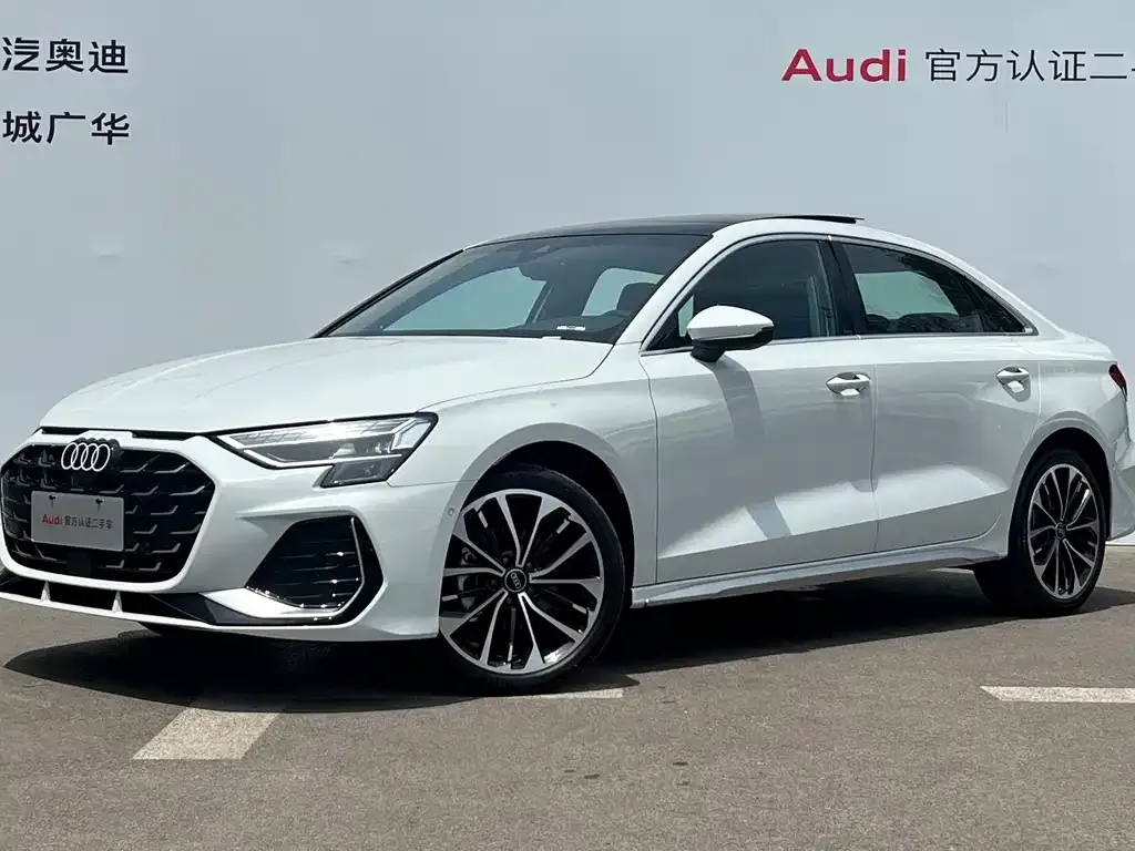 Audi A3 — фото 1