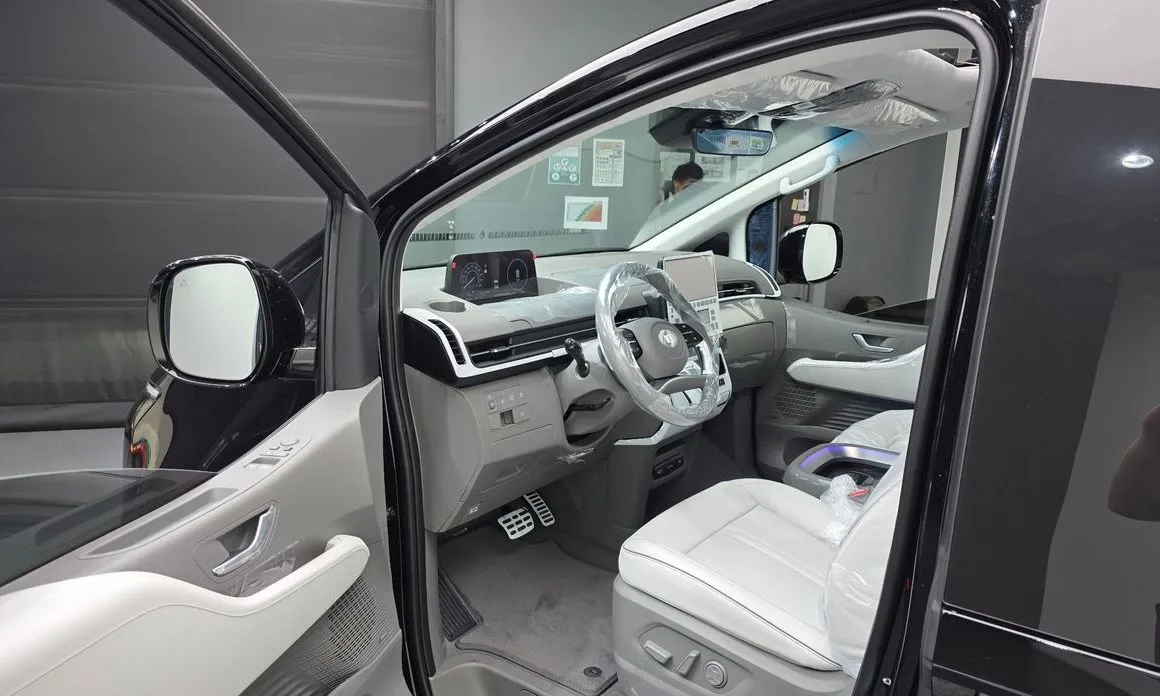 Hyundai Staria 2025 из KR, фото 4
