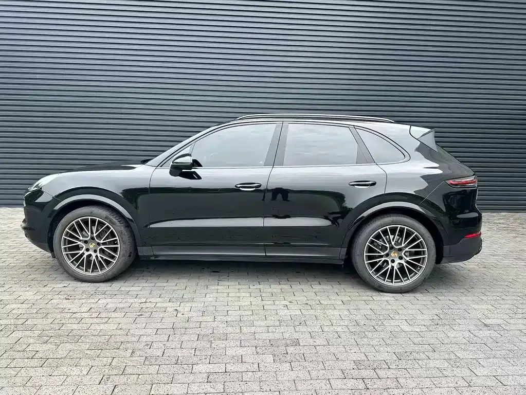 Porsche Cayenne — фото 10
