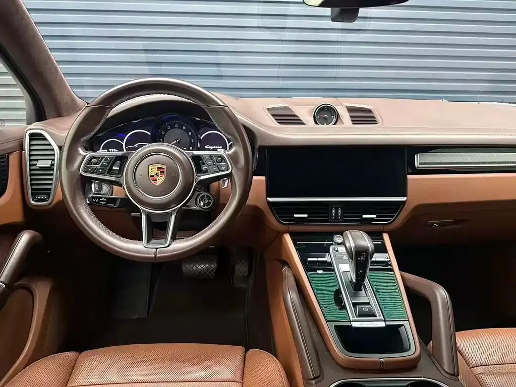 Porsche Cayenne — фото 8