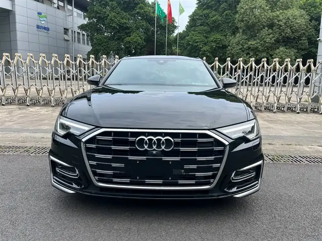 Audi A6L — фото 8
