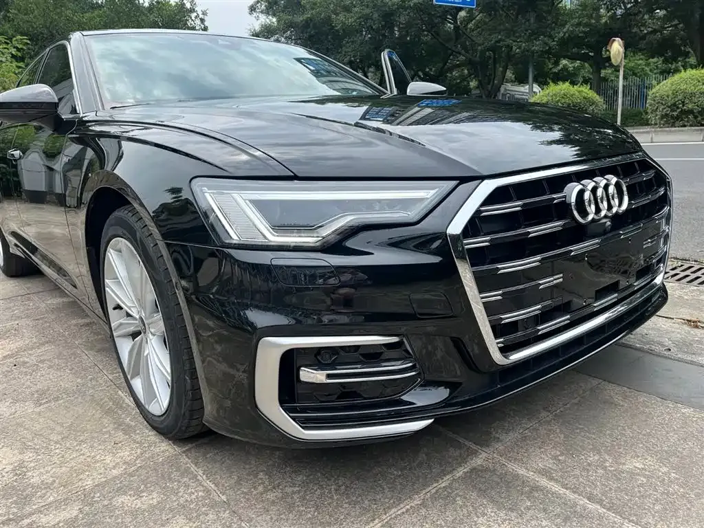Audi A6L — фото 9
