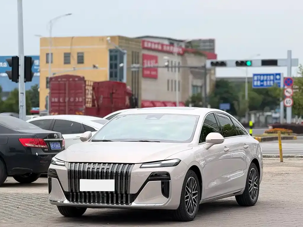 Roewe M7 DMH