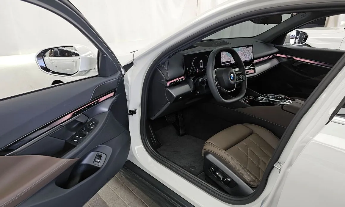 BMW 5-Series 2025 из KR, фото 8