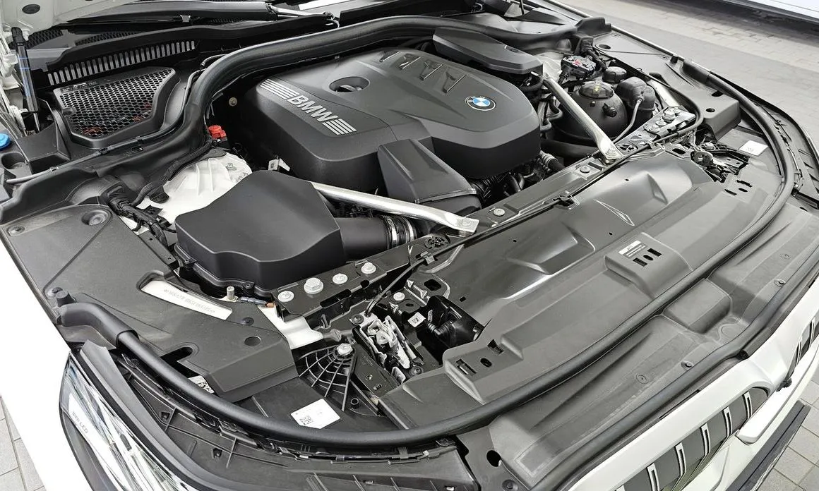 BMW 5-Series 2025 из KR, фото 9
