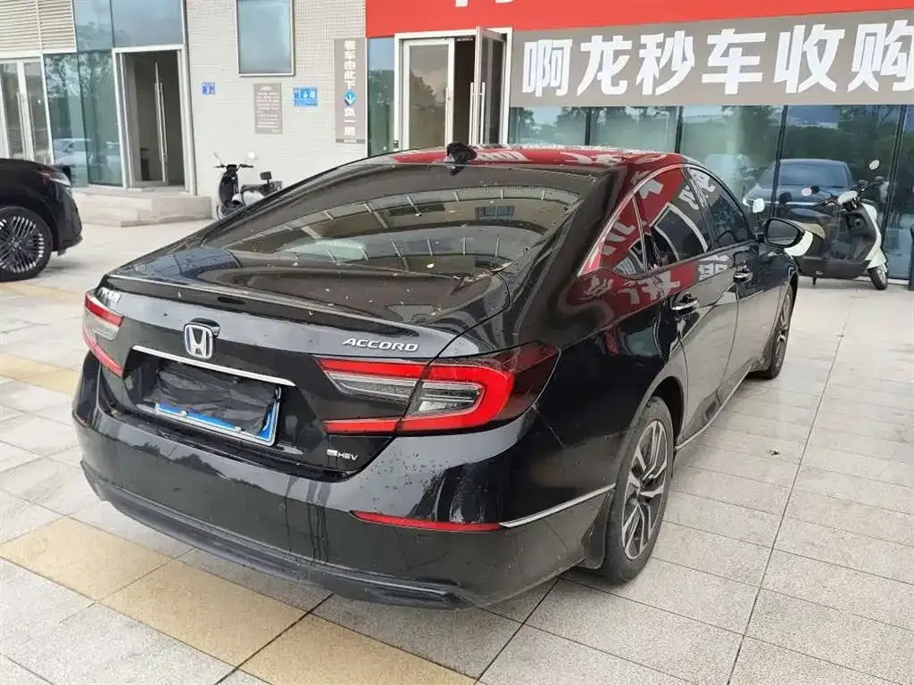 Honda Accord — фото 2