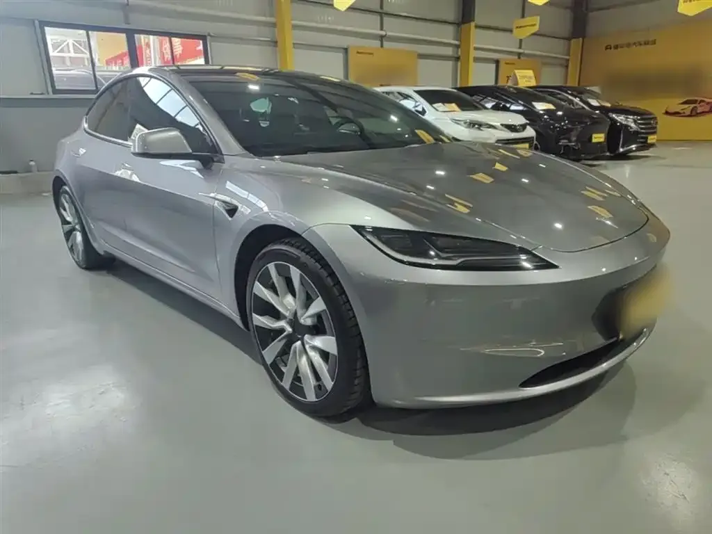 Tesla Model 3 — фото 3