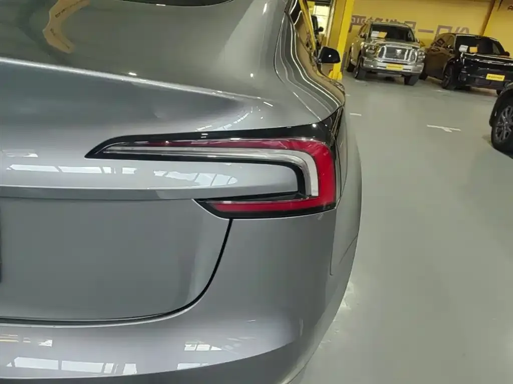 Tesla Model 3 — фото 6