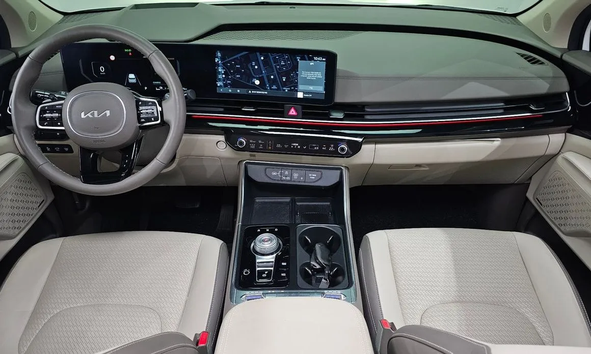 Kia Carnival — фото 10