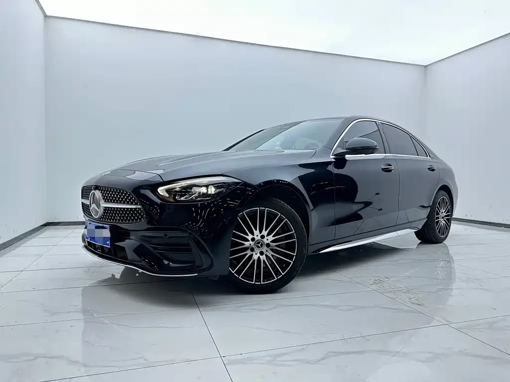 Mercedes-Benz C-Class — фото 1