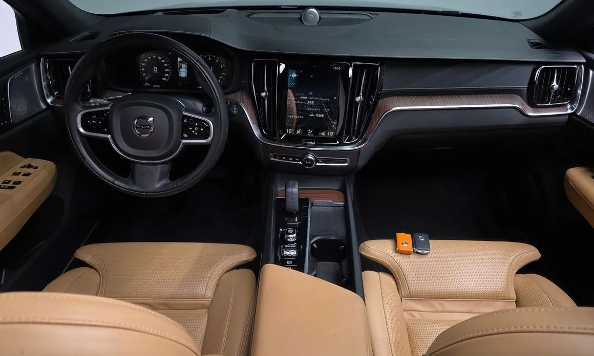 Volvo V60 2021 из KR, фото 10
