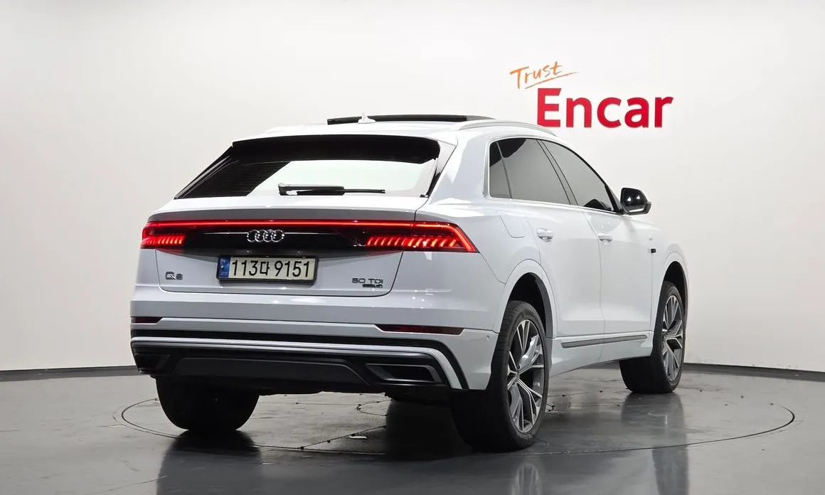 Audi Q8 2021 из KR, фото 3