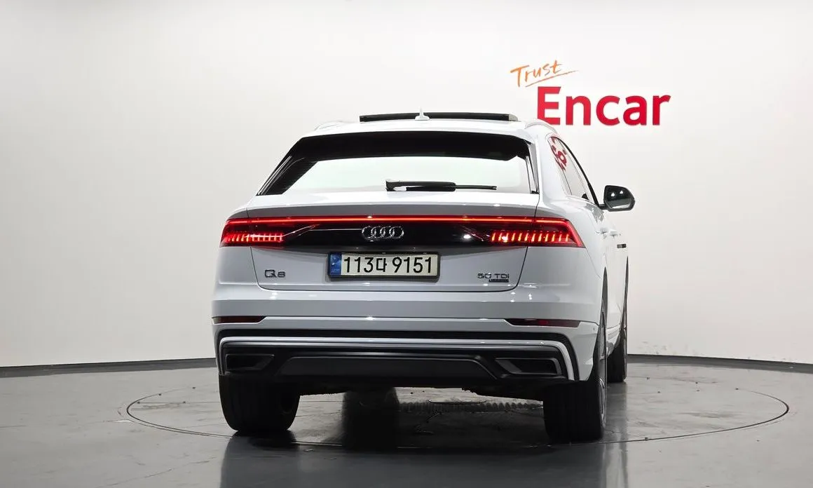 Audi Q8 2021 из KR, фото 10