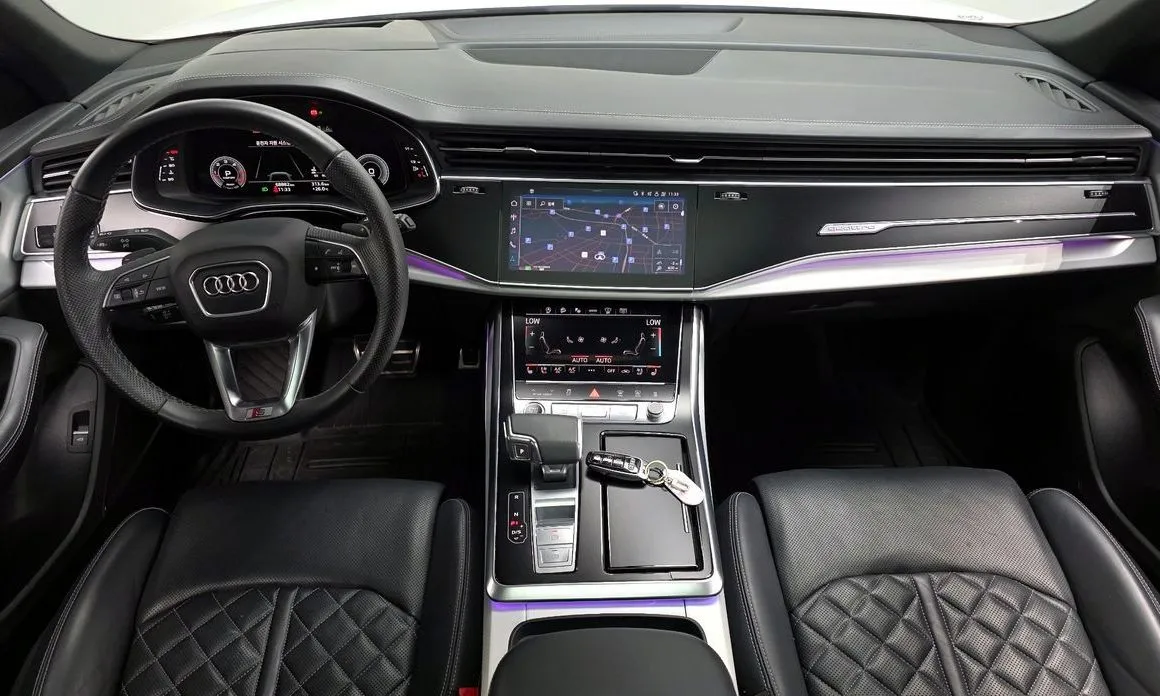 Audi Q8 2021 из KR, фото 4