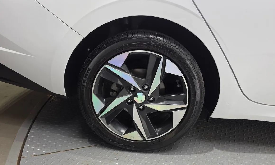 Hyundai AVANTE — фото 9