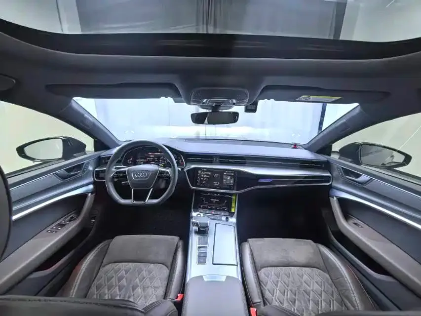 Audi A7L 2022 из CN, фото 7