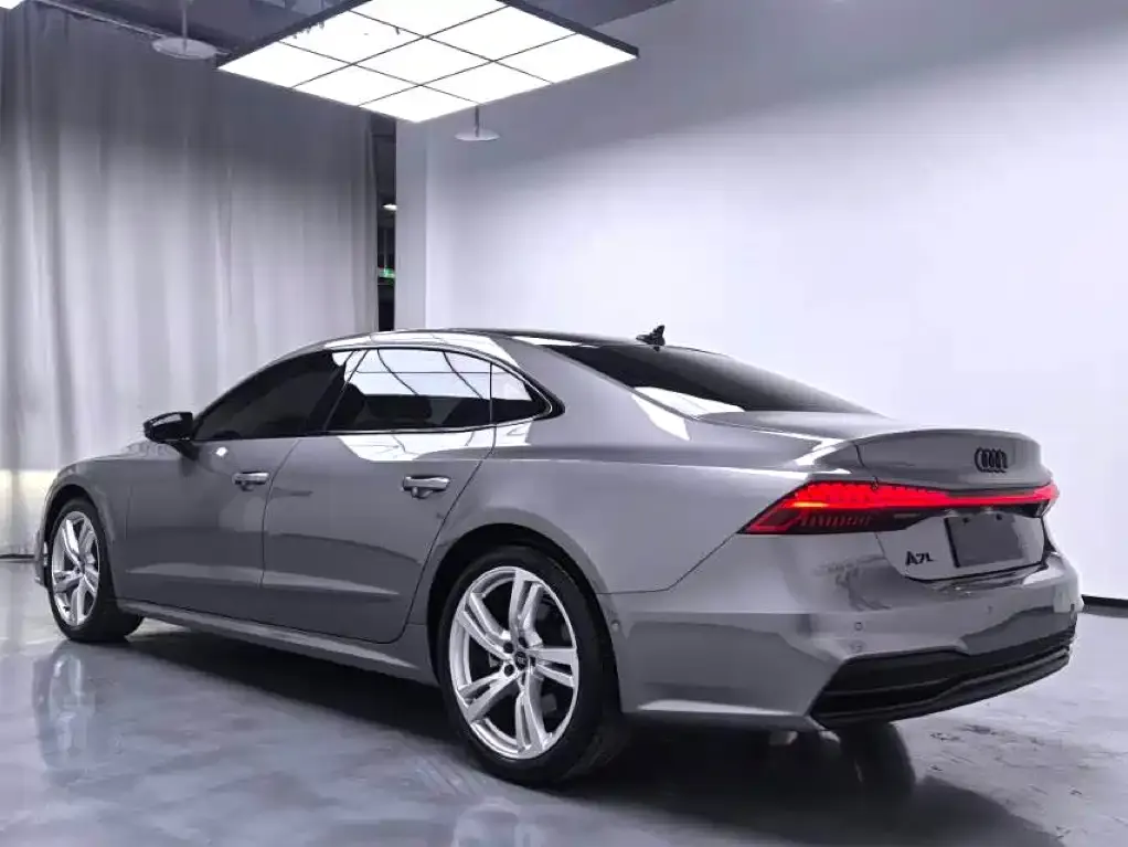 Audi A7L 2022 из CN, фото 6