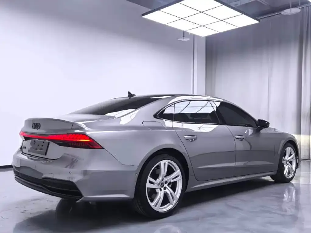 Audi A7L 2022 из CN, фото 2