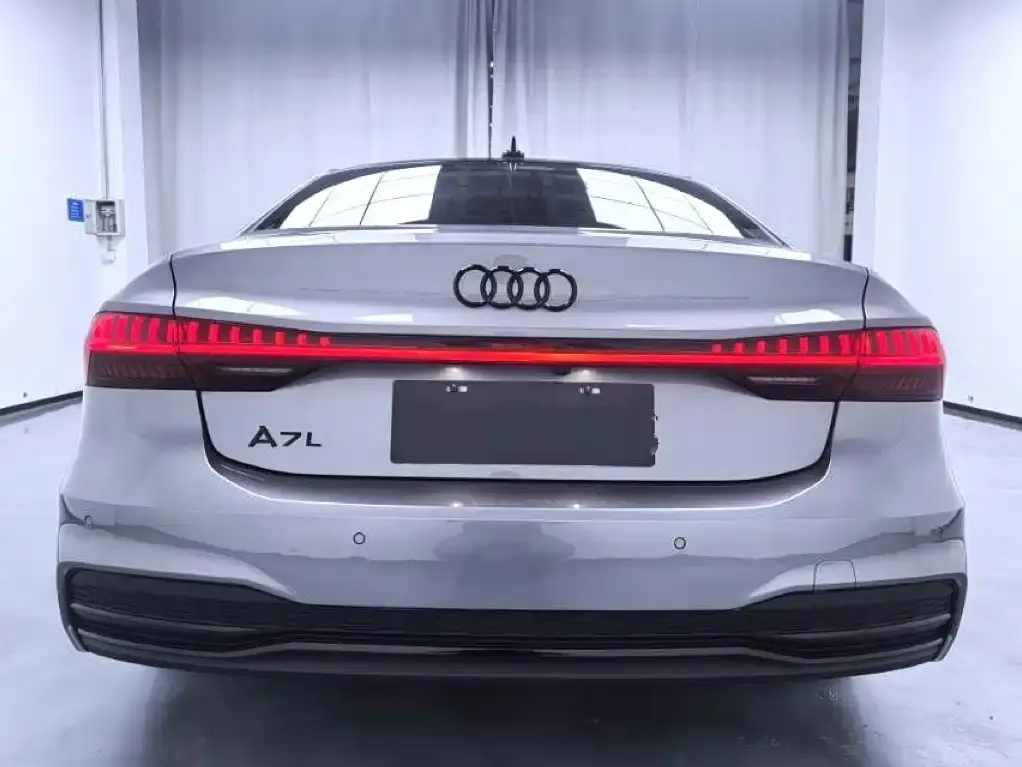 Audi A7L 2022 из CN, фото 5