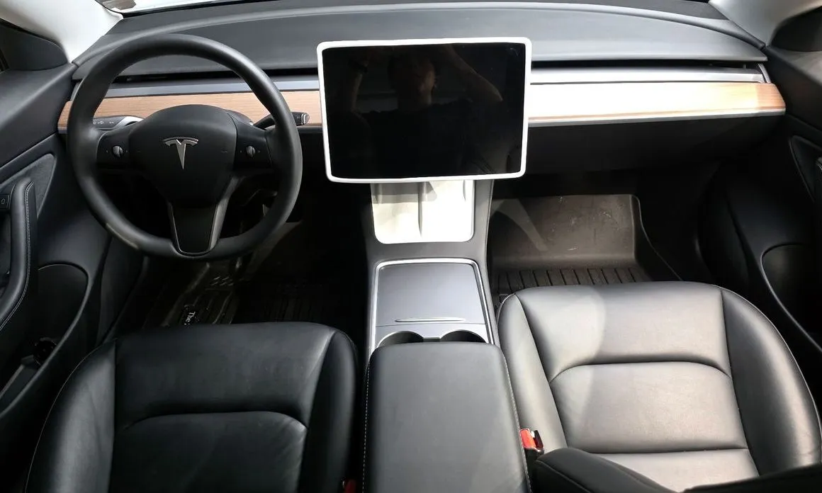Tesla Model 3 2021 из KR, фото 10