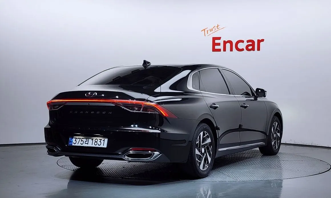 Hyundai Grandeur 2022 из KR, фото 2