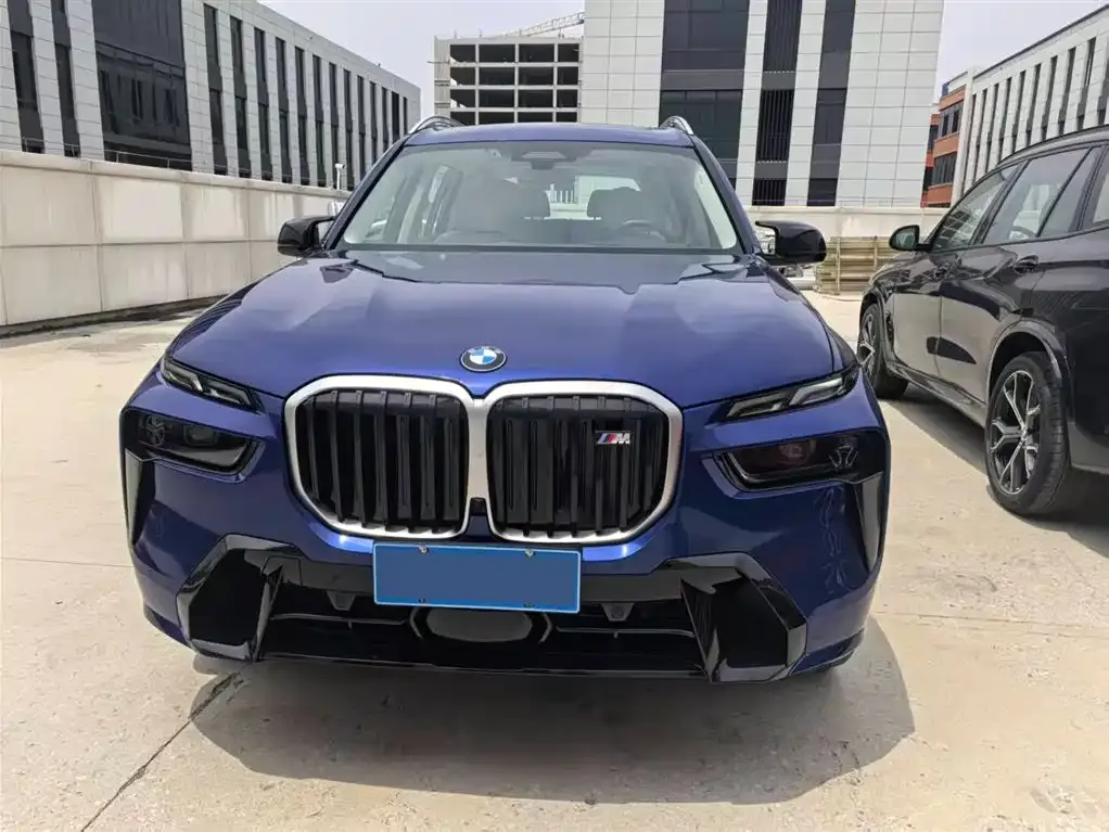 BMW X7 M60i 2026 из CN, фото 4