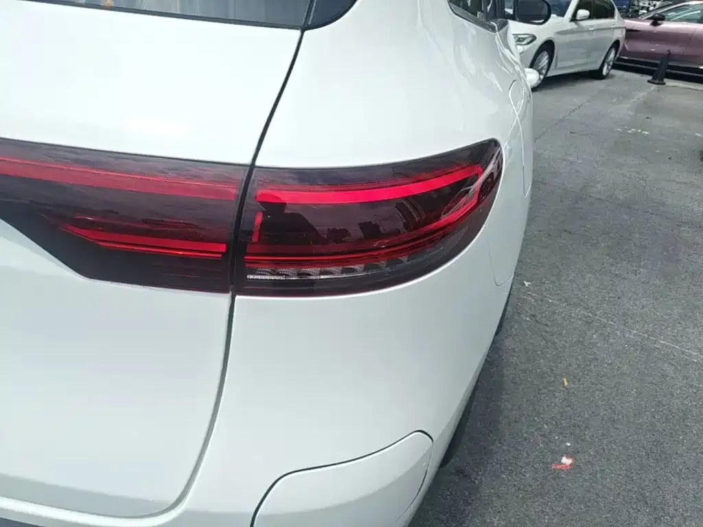 Mercedes-Benz EQC 2021 из CN, фото 3