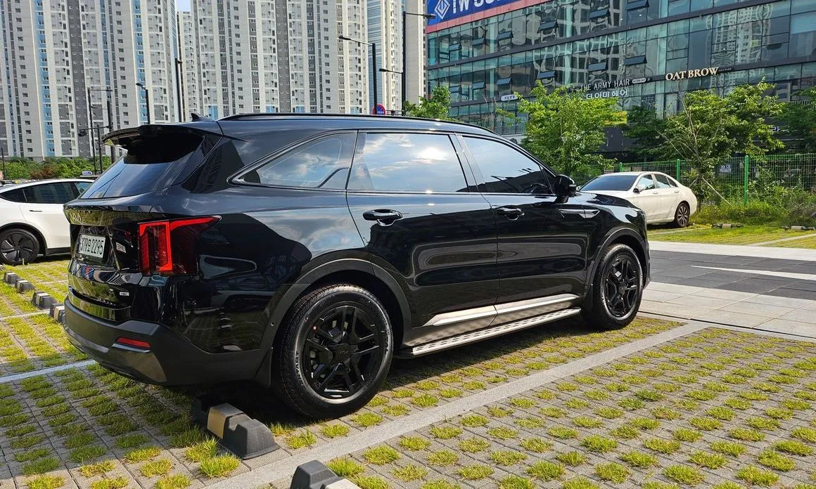 Kia Sorento — фото 10